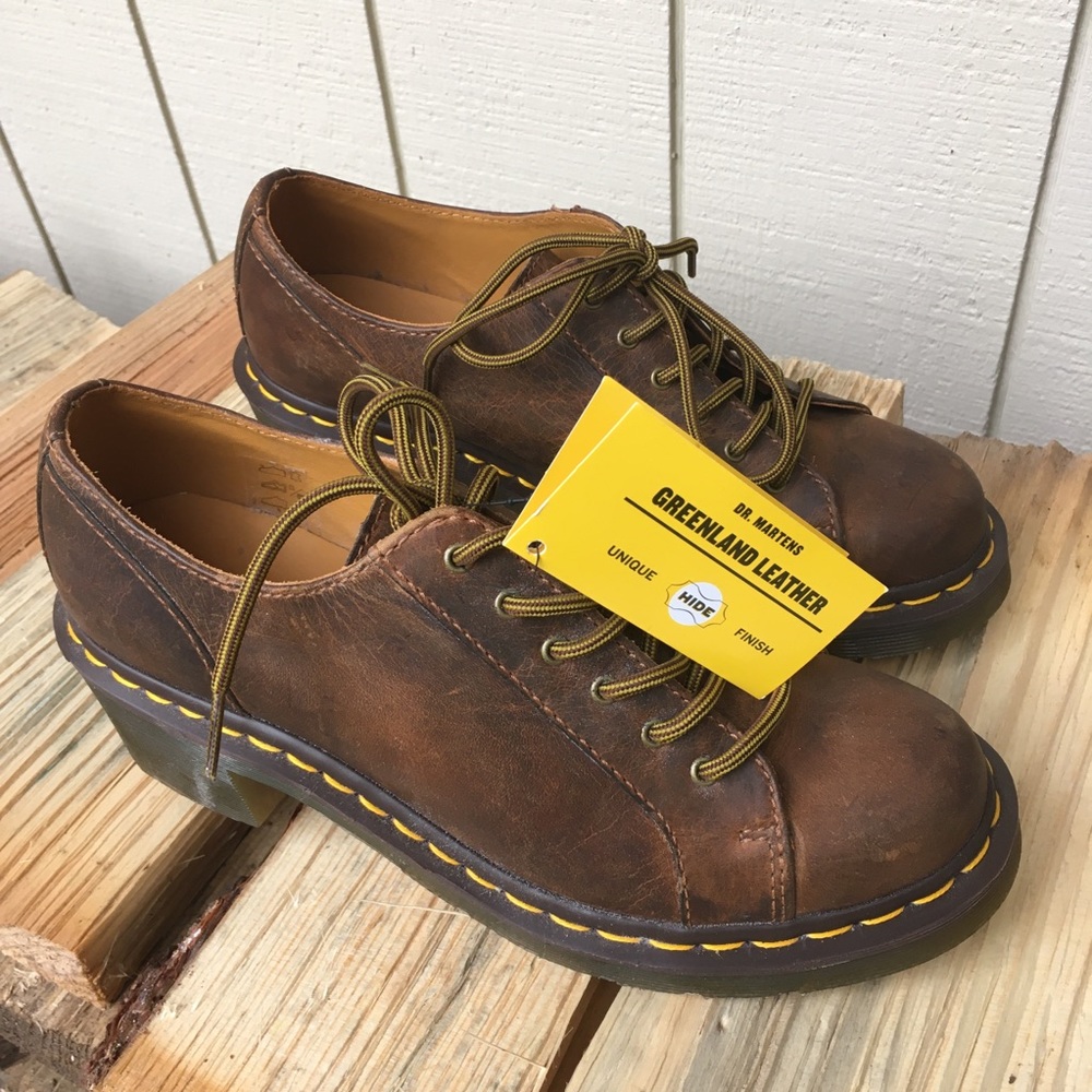 NWT Doc Martens Bronwyn Distressed Oxford Heel